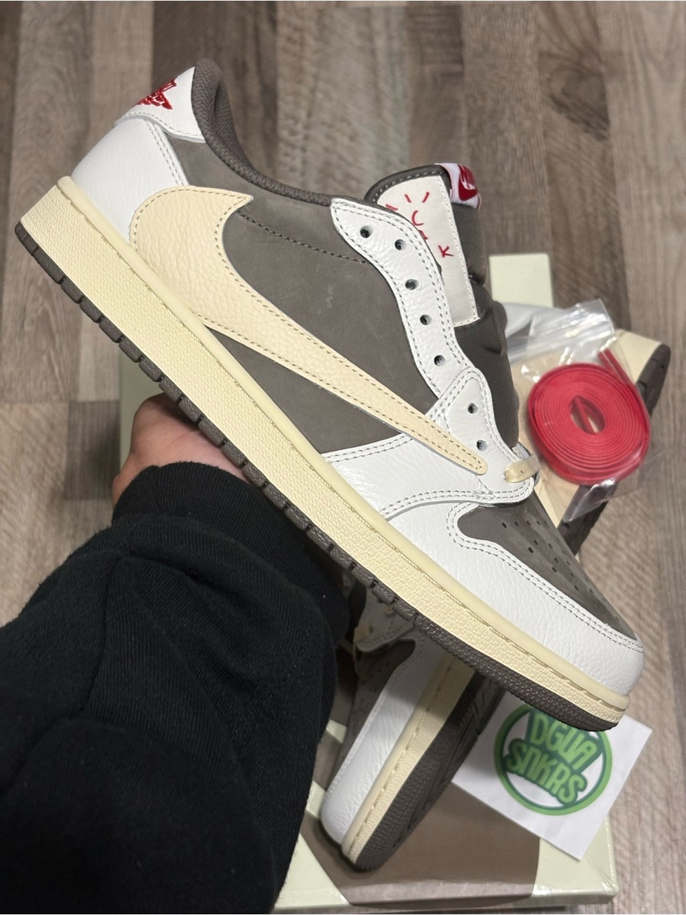 Jordan 1 low × Travis Scott Reverse Mocha